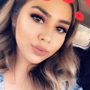 Meet your Posher, Lucia